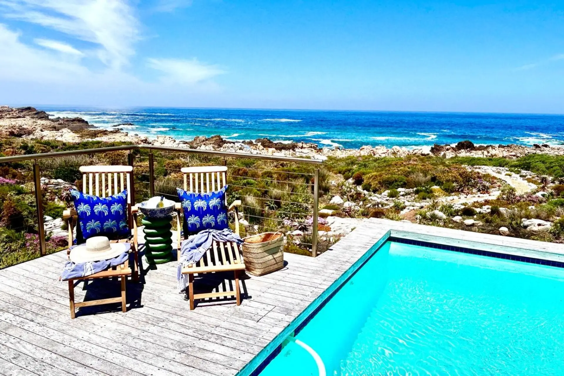 Misty Shores Cottage, self-catering accommodation in Hermanus